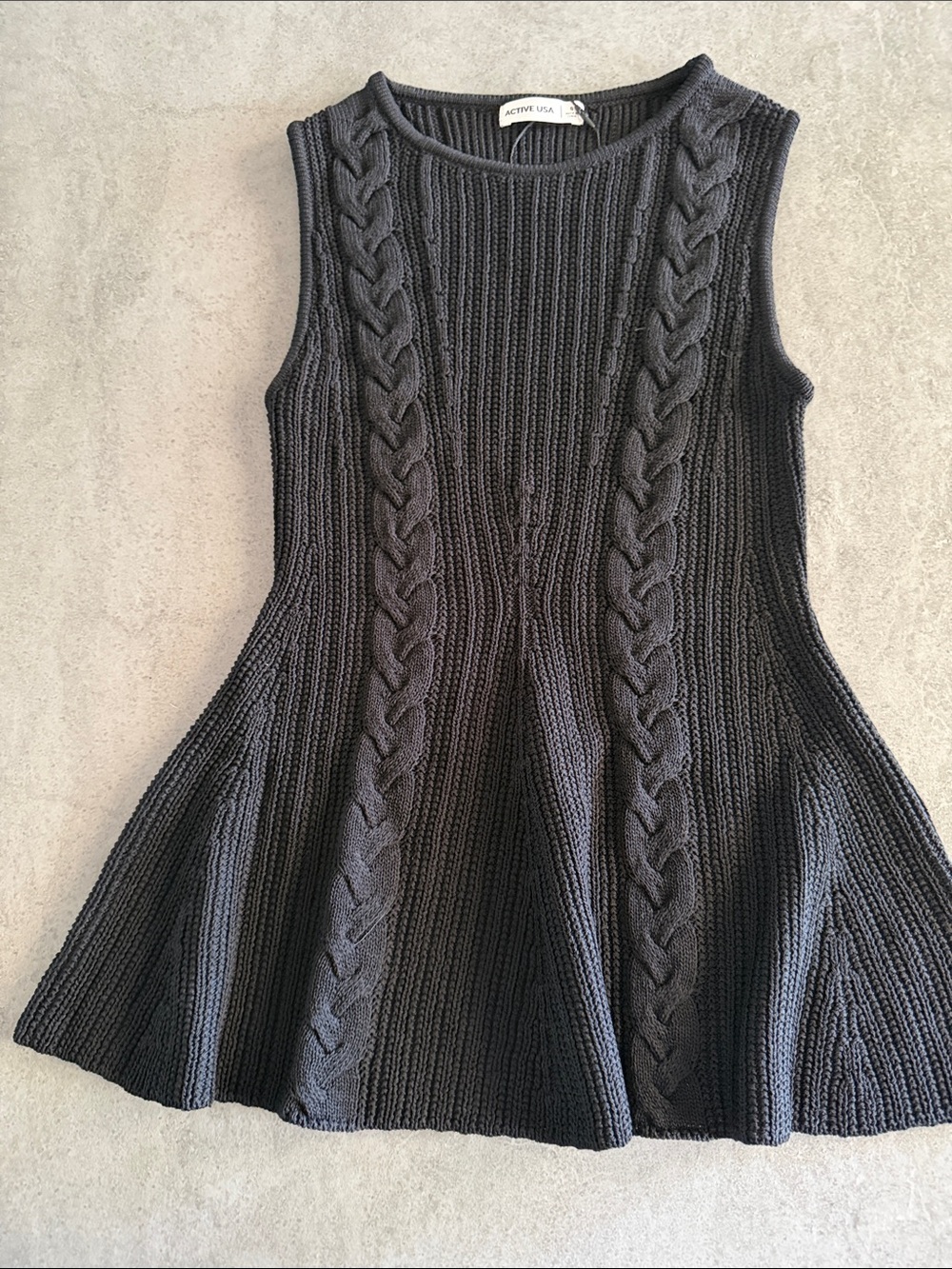 Active USA Cable Knit Sleeveless Peplem Top - Picture 4 of 10